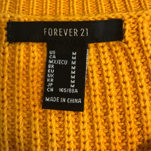 Cropped Sweater - Picture 2 of 4